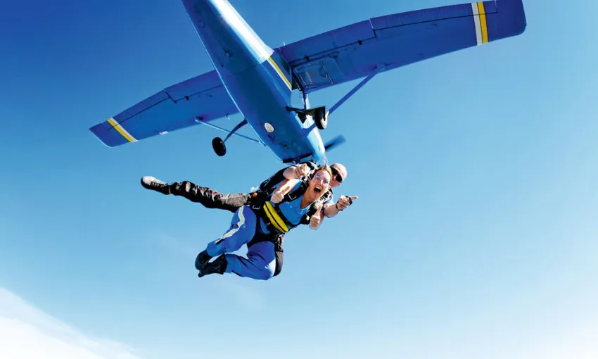 Cairns Tandem Skydive up to 15,000ft with transfers | Experience Oz