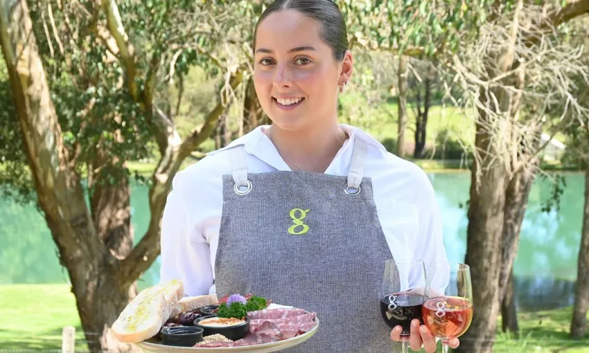 Mornington Peninsula Family Lunch & Drinks | Experience Oz