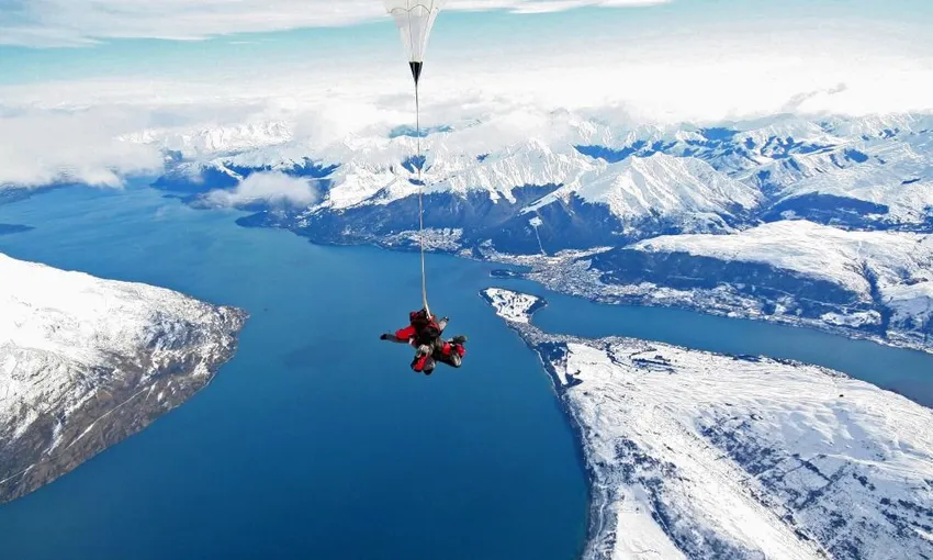 Queenstown 15,000ft Tandem Skydive - Book Online | Experience Oz