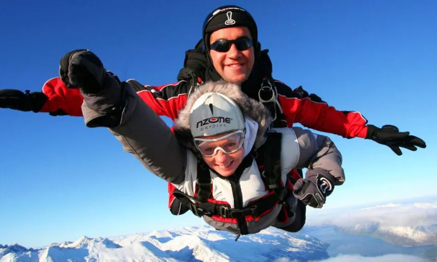 Queenstown 15,000ft Tandem Skydive - Book Online | Experience Oz