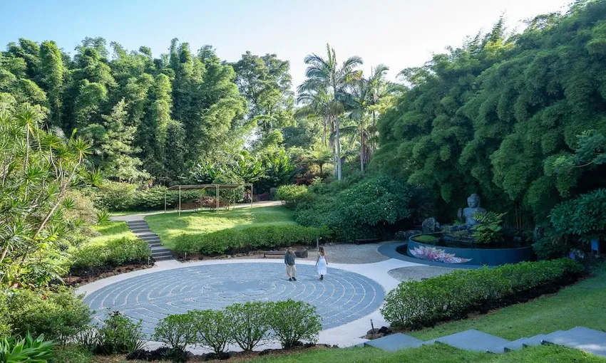 Crystal Castle Byron Bay | Experience Oz