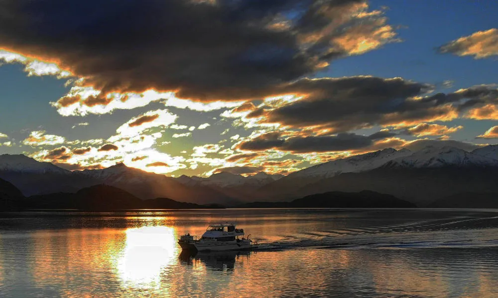 1 Hour Twilight Lake Wanaka Cruise - Book Now | Experience Oz-6