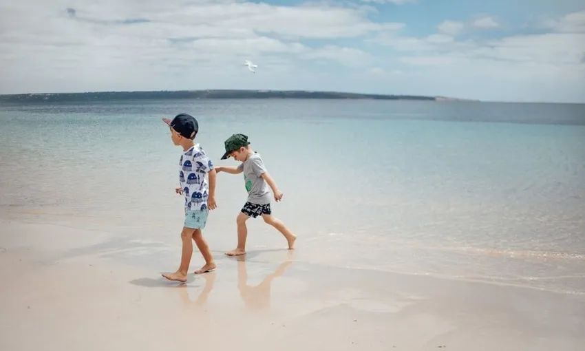 Kangaroo Island Sip & See Full Day Tour from Adelaide with Lunch