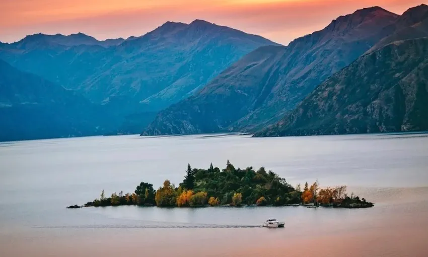 Lake Wanaka Cruise to Ruby Island - Book Now | Experience Oz