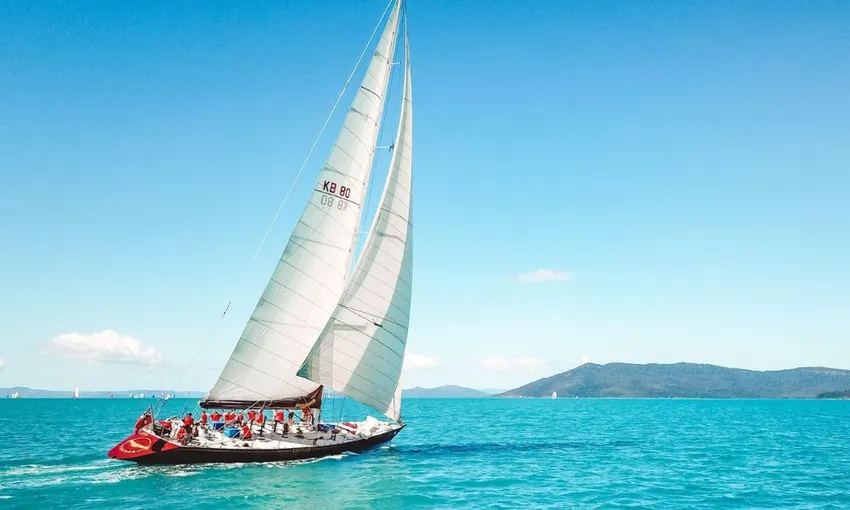 2 Night Whitsundays Sailing Adventure on Condor | Experience Oz