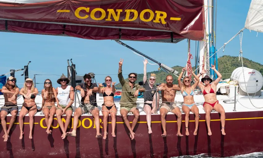 2 Night Whitsundays Sailing Adventure on Condor | Experience Oz