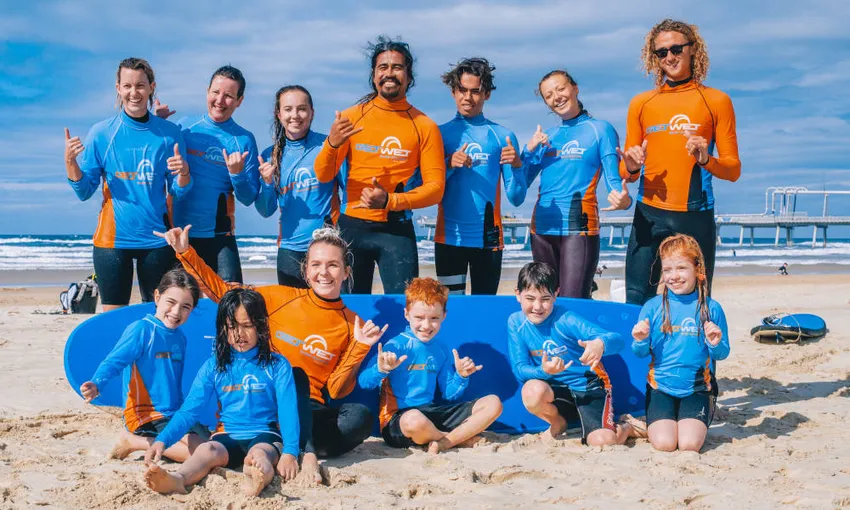 Family Gold Coast Surf Lesson - Book Now | Experience Oz