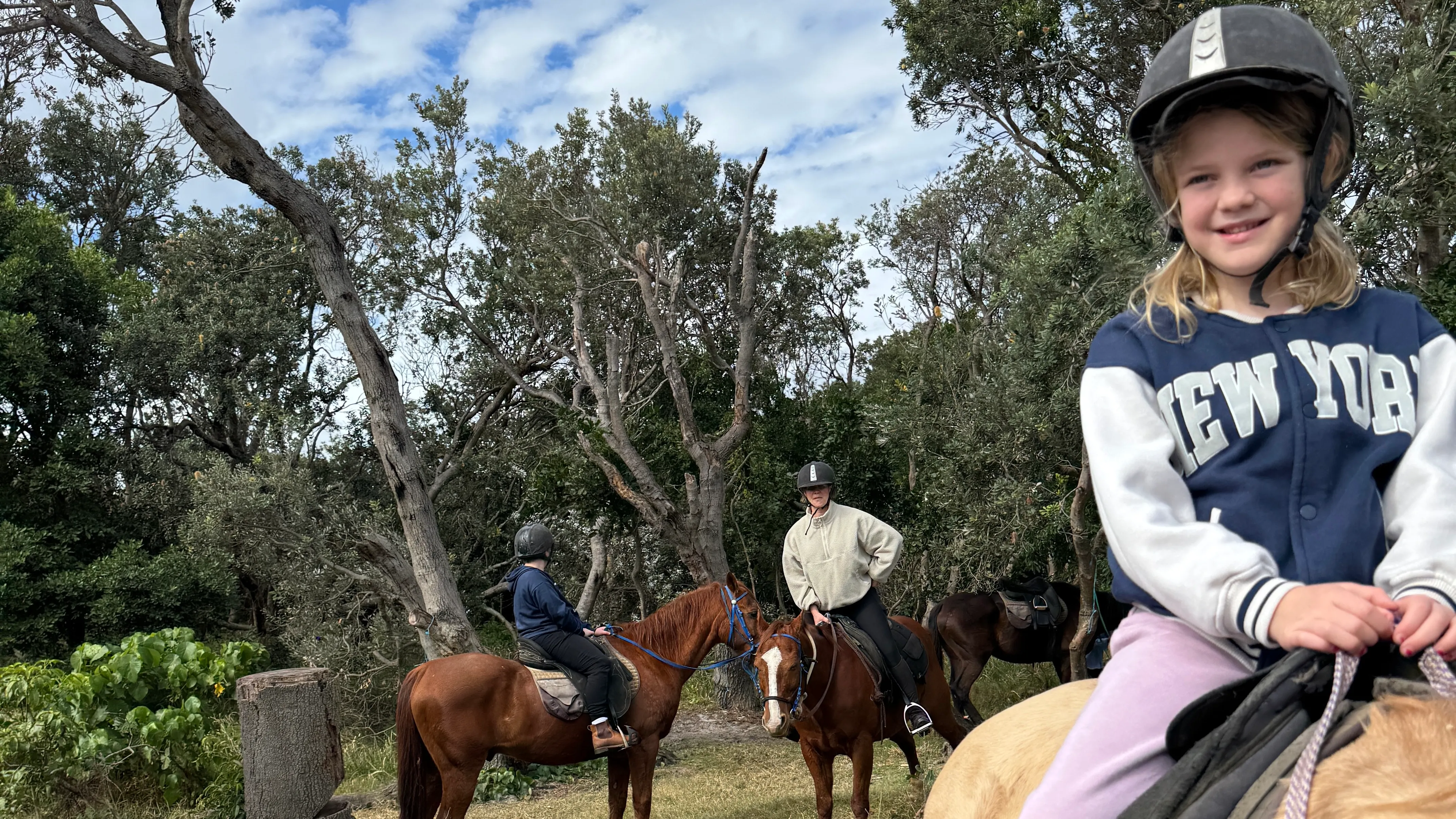 Byron Bay Pony Rides - Book Now | Experience Oz-3
