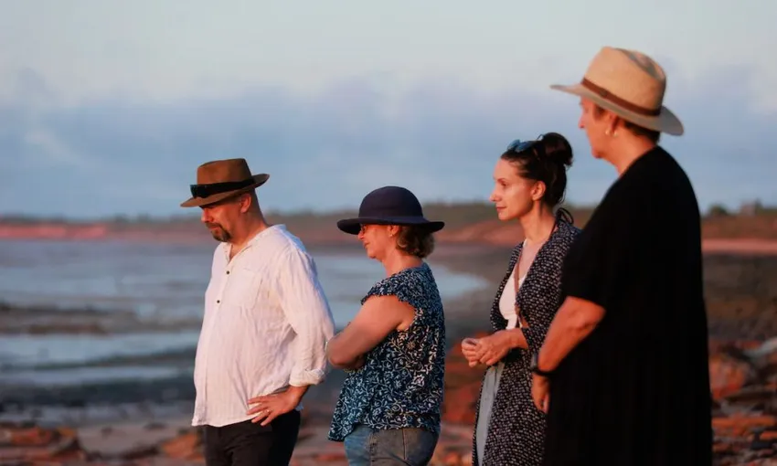 Broome Foreshore Beach Aboriginal Walking Tour | Experience Oz
