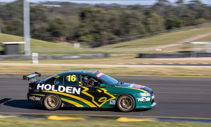 Darwin V8 Race Car Drive, 6 Laps 