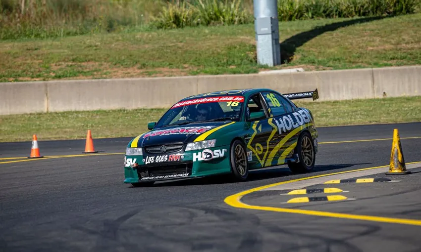 Darwin V8 Race Car Drive, 6 Laps 