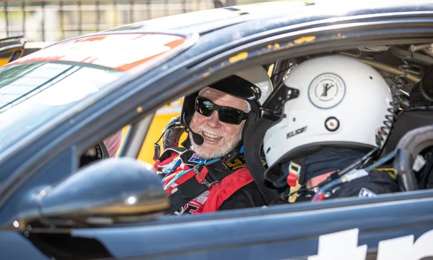 V8 6 Lap Drive & 2 Hot Lap Combo - Hidden Valley, Darwin