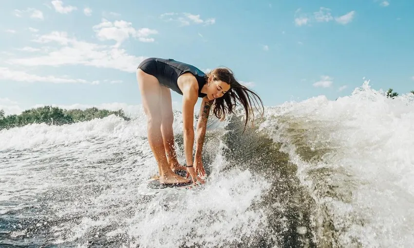 Sydney Wakesurfing Lessons in Middle Harbour | Experience OZ