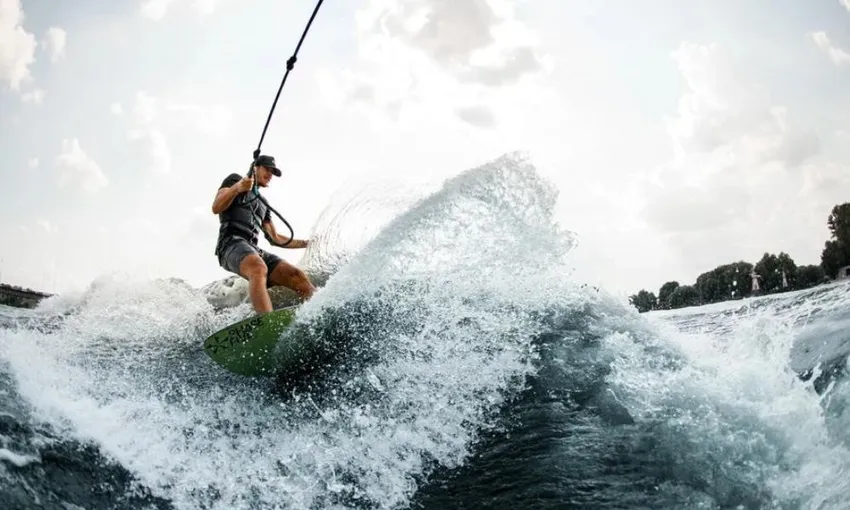 Sydney Wakesurfing Lessons in Middle Harbour | Experience OZ