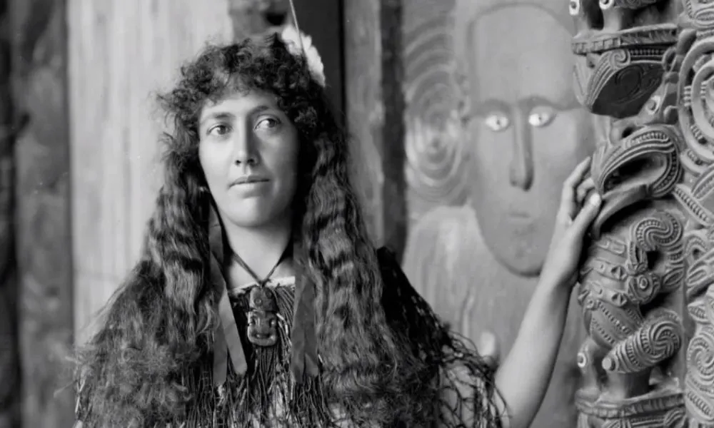 Whakarewarewa Village Guided Tour - 1 Hour-2