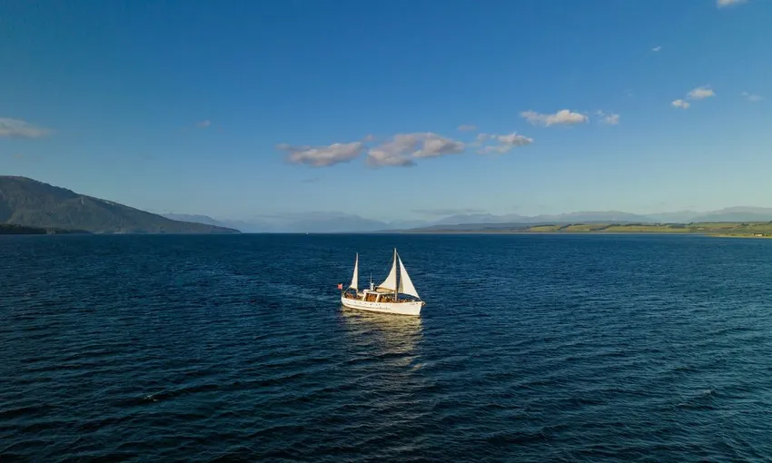 Fiordland Evening Champagne Cruise from Te Anau | Experience OZ