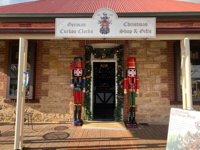 Adelaide Hills & Hanhdorf Hideaway Tour | Experience Oz