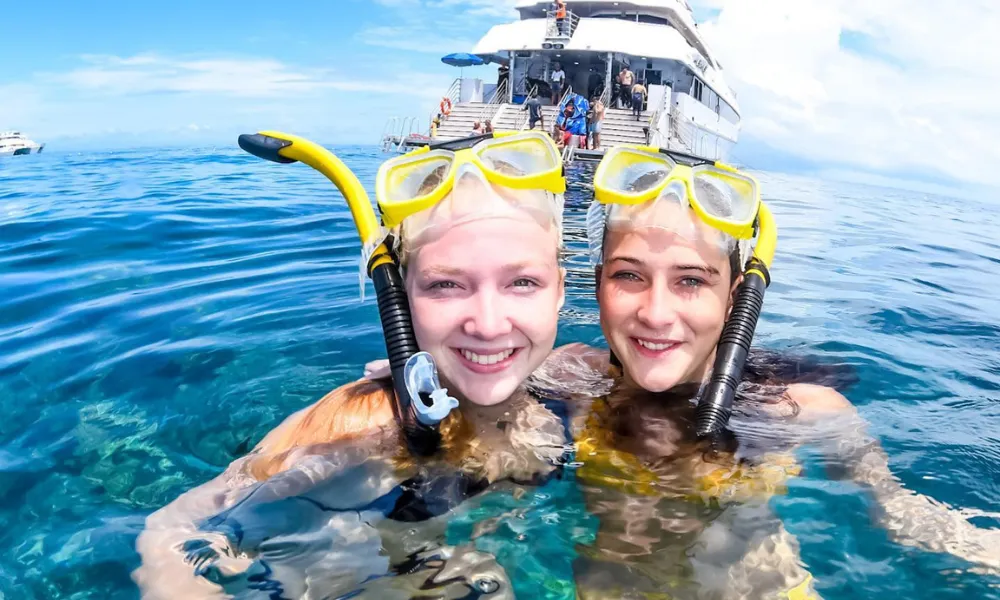 Great Barrier Reef Tour & Scenic Helicopter Flight Cairns | Experience Oz-13