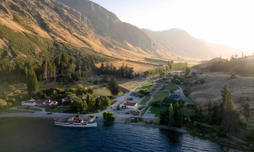 Queenstown Lake Cruise and Walter Peak Farm Tour