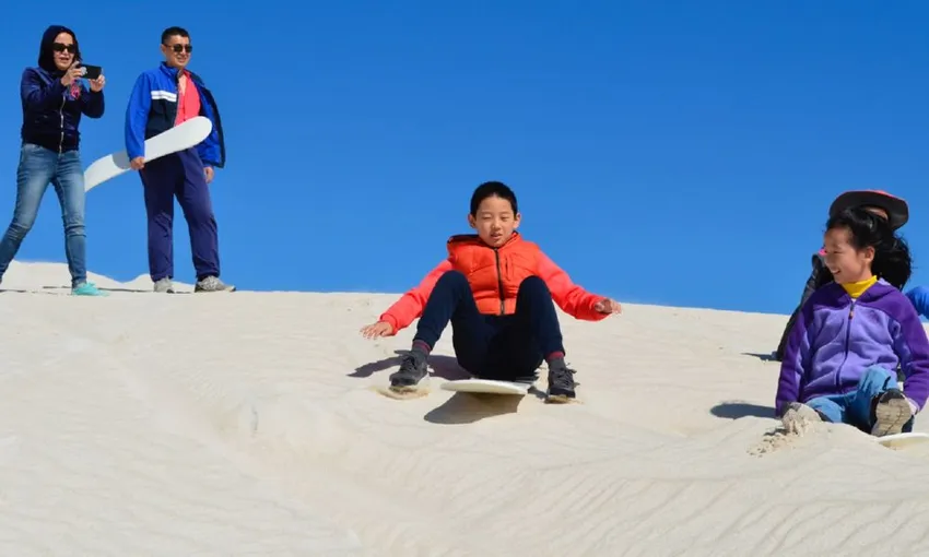 Lancelin 4WD Sand Dunes & Sandboarding Adventure - 45 Minutes