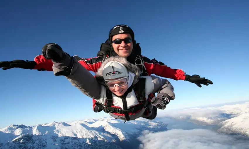 Queenstown 9,000ft Tandem Skydive - Book Online | Experience Oz
