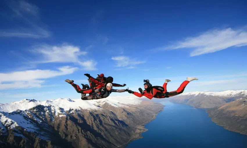 Queenstown 9,000ft Tandem Skydive - Book Online | Experience Oz