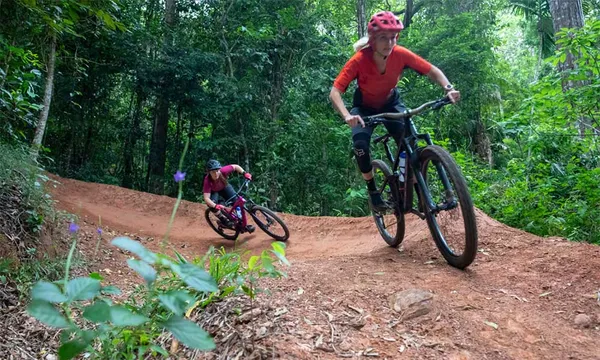 Smithfield Cairns Half Day Mountain Bike Tour