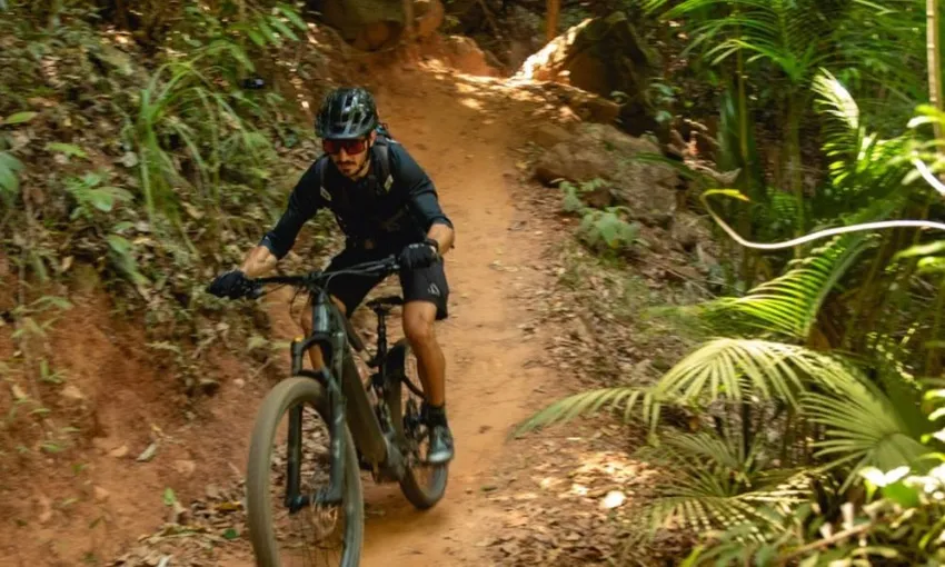 Smithfield Cairns Half Day Mountain Bike Tour