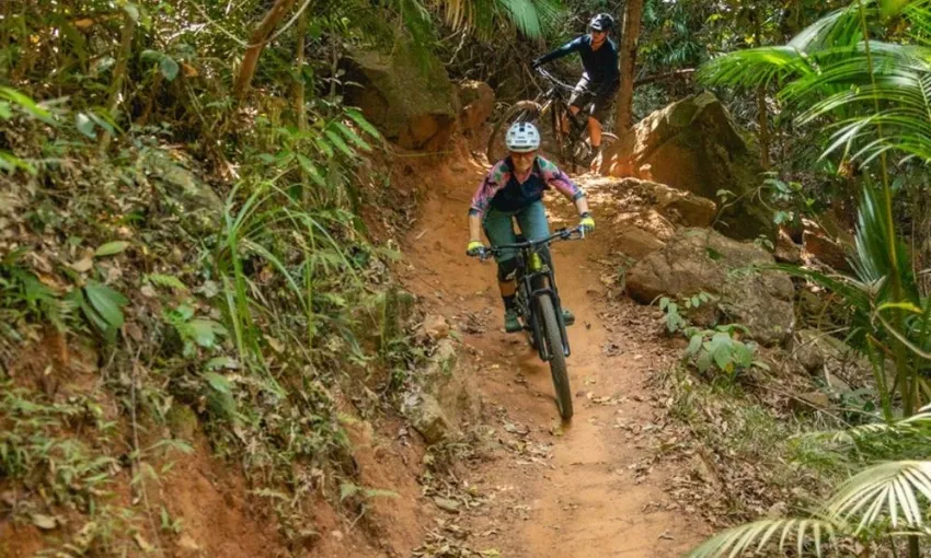 Smithfield Cairns Half Day Mountain Bike Tour