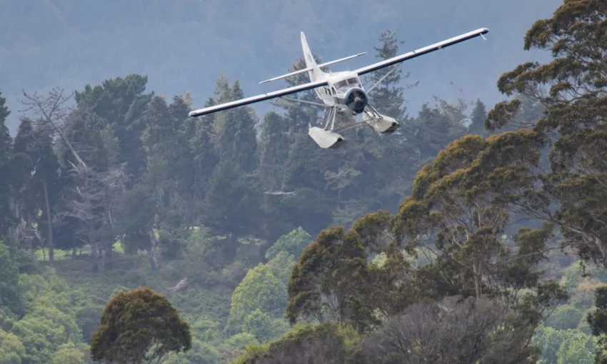 Float Plane Flight Over Mount Tarawera, 30 Minutes - Rotorua