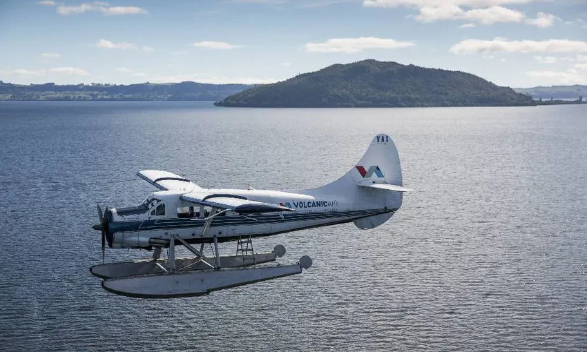 Floatplane Flight, 15 Minutes Crater Lakes - Rotorua