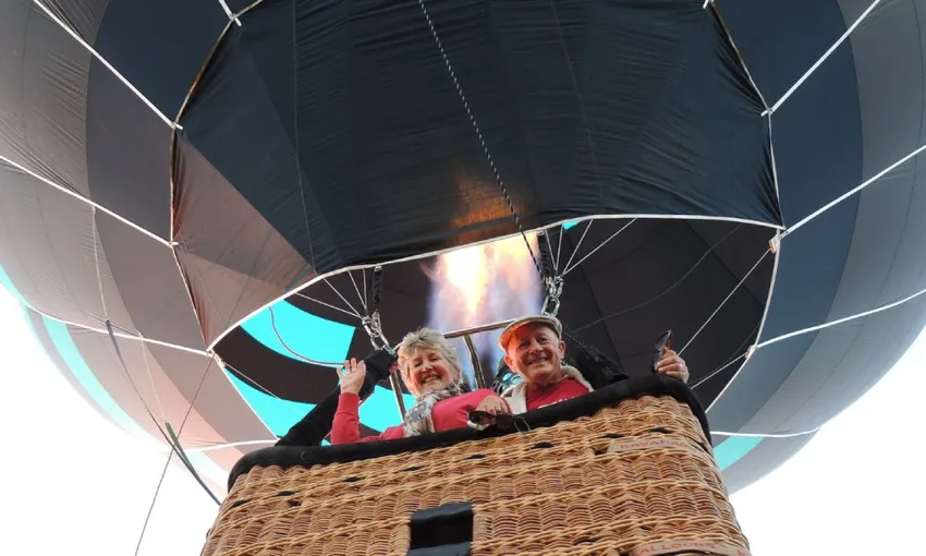 Hot Air Balloon Ride & Breakfast - Hunter Valley 