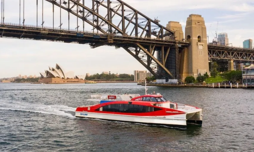 Taronga Zoo Entry and 1-Day Harbour Ferry Pass | Experience Oz