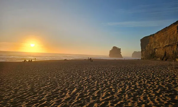 Great Ocean Road Sunsets, Wildlife and Beaches - from Melbourne