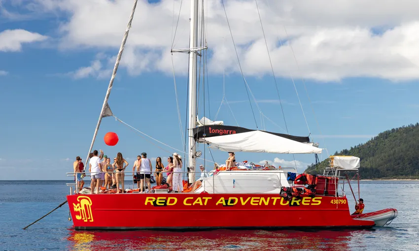 Tongarra Full Day Day Sail & Snorkel - Whitsundays | Experience Oz