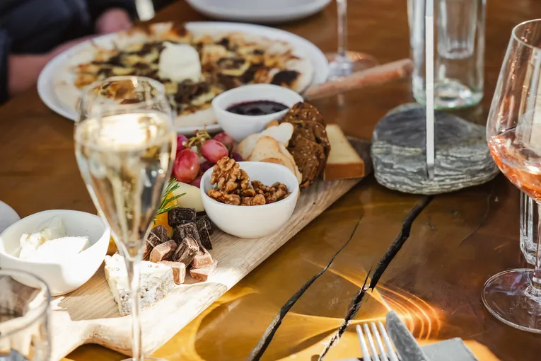 Queenstown Wine Sampler Tour - Book Now | Experience Oz