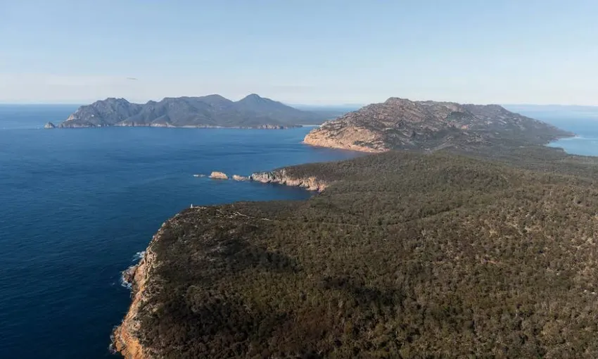 Wineglass Bay Scenic Helicopter Flight - 30 Minutes | Experience OZ