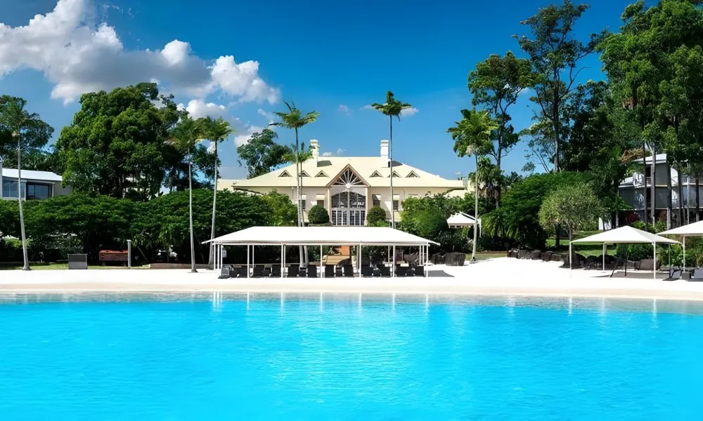 1 Night Stay & Play at Sanctuary Cove & Palms Golf Course-1