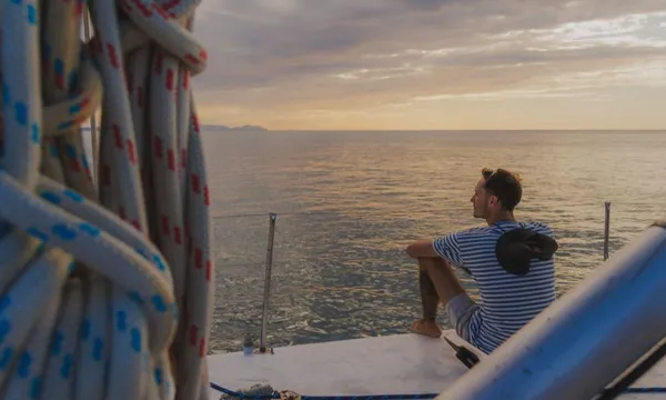 Whitsundays Sailing and Overnight Stay Adventure - Avatar