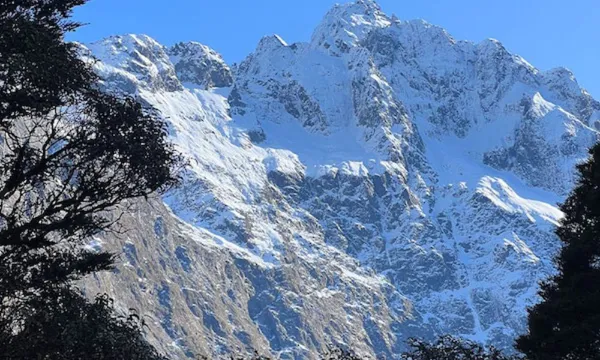 Lake Marian Day Walk from Te Anau - 5 Hours