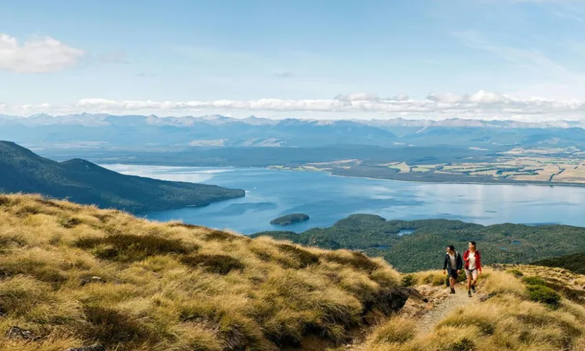 Luxmore Hut and Kepler Track Helicopter Hike - 6.5 Hours | ExperienceOz