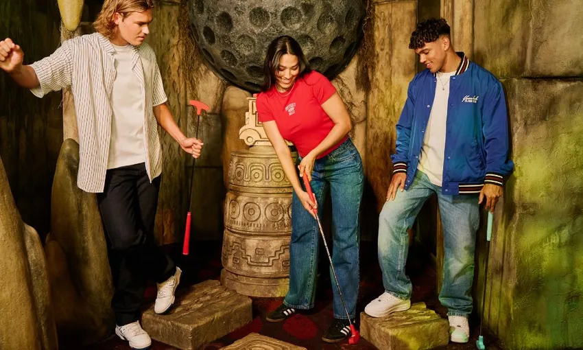 Holey Moley Mini Golf - Crown Melbourne | Experience OZ