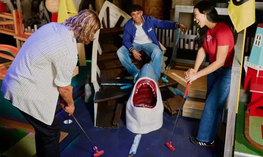 Holey Moley Mini Golf - Frankston | Experience Oz