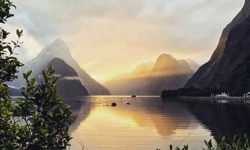 Sunrise Kayak, Half Day - Milford Sound