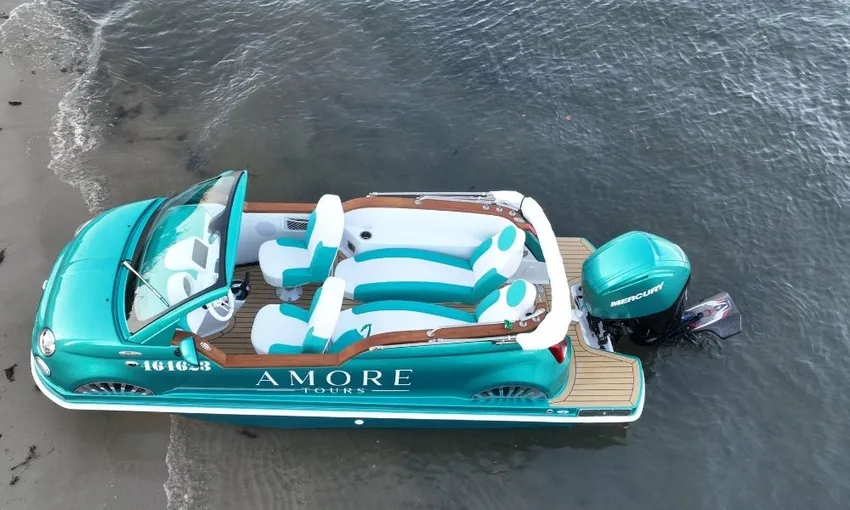 Skippered Fiat 500 Boat Tour - Gold Coast - 1 Hour | Experience Oz