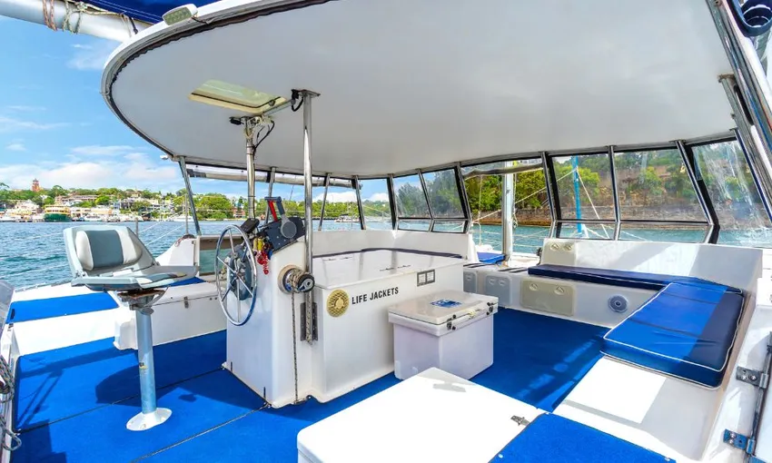 Harbour Highlights & Aussie Bites Catamaran Cruise - 60 Minutes | Experience Oz