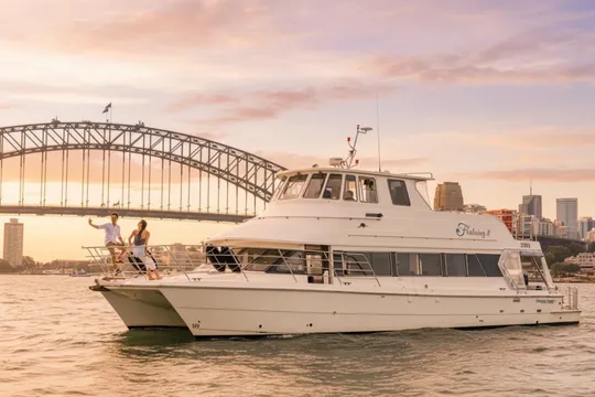 Golden Glow Sunset Sydney Harbour Cruise - 90 Minutes