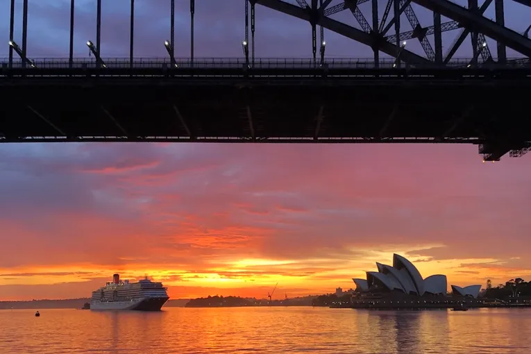 Golden Glow Sunset Sydney Harbour Cruise - 90 Minutes | Experience Oz