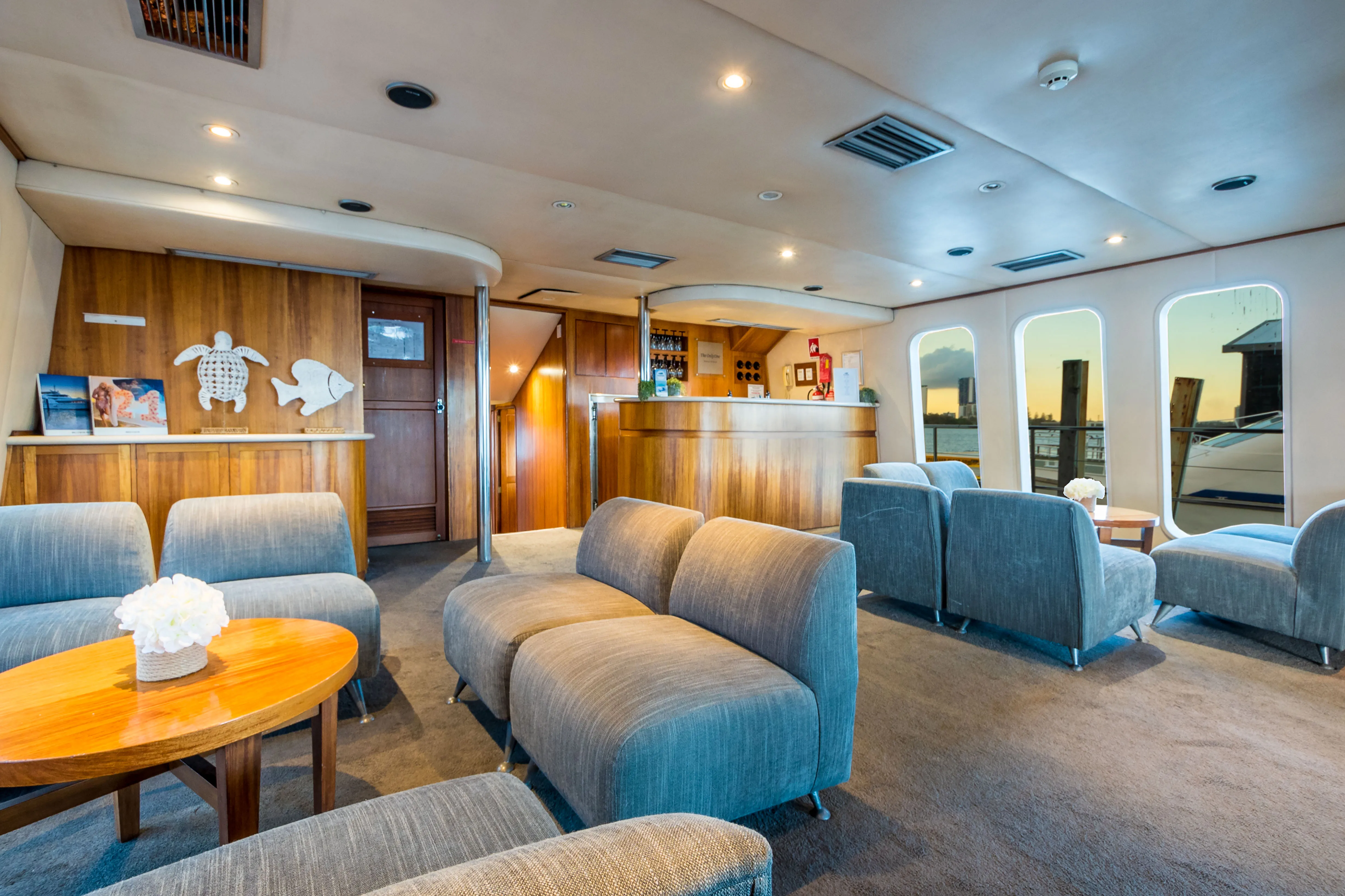 Gold Coast Luxury Sunset Cruise - 2 Hours | ExperienceOz-4