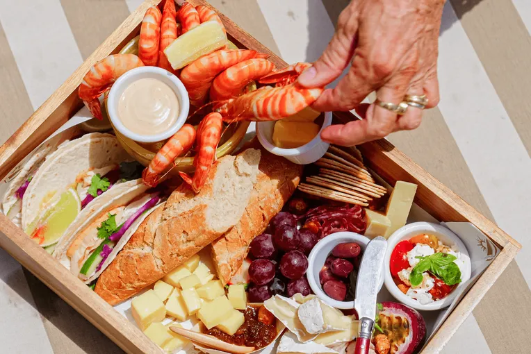 All inclusive Lunchtime Sailing Cruise to Magnetic Island - Book Now | Experience Oz